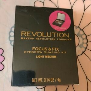 Revolution Focus & Fix Eyebrow Shaping Kit - Light Medium
